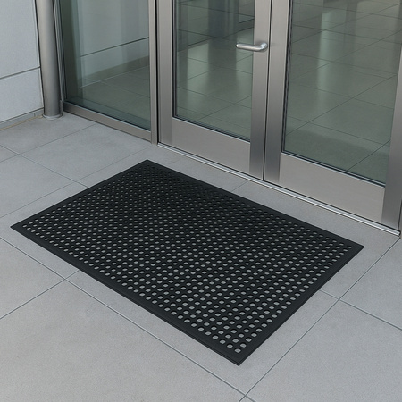 Wycieraczka wejściowa pod drzwi 60x90 cm peforowana na klatkę do holu