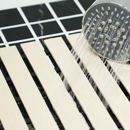 Mata STRADO łazienkowa antypoślizgowa pod prysznic brodzik do sauny basenu 43x60cm